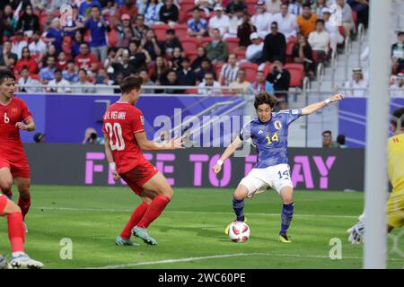 Doha, Katar. Januar 2024. DOHA, KATAR - 14. JANUAR: Junya Ito aus Japan während des AFC Asian Cup Gruppenspiels zwischen Japan und Vietnam im Al Thumama Stadium am 14. Januar 2024 in Doha, Katar Credit: Sebo47/Alamy Live News Stockfoto