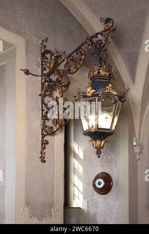 Laterne auf Schloss Lubomirski in Lancut. Polen Stockfoto