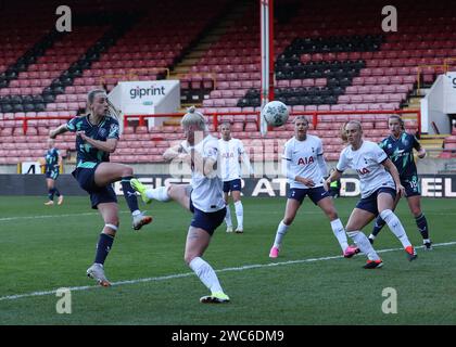 London, Großbritannien. Januar 2024. Sophie Haywood von Sheffield United erzielte das erste Tor während des FA-Cup-Spiels der Frauen im Breyer Group Stadium in London. Der Bildnachweis sollte lauten: David Klein/Sportimage Credit: Sportimage Ltd/Alamy Live News Stockfoto