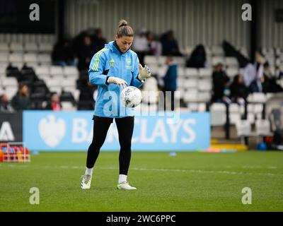 London, Großbritannien. Januar 2024. London, England, 14. Januar 2024: Torhüterin Sabrina D’Angelo (14 Arsenal) vor dem Adobe Womens FA Cup Spiel zwischen Arsenal und Watford im Mangata Pay UK Stadium Meadow Park in London, England. (Jay Patel/SPP) Credit: SPP Sport Press Photo. /Alamy Live News Stockfoto