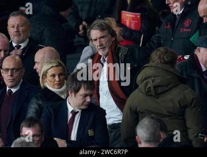 Manchester, Großbritannien. Januar 2024. Sir Jim Ratcliffe nimmt seinen Sitz während des Premier League-Spiels in Old Trafford, Manchester, ein. Der Bildnachweis sollte lauten: Andrew Yates/Sportimage Credit: Sportimage Ltd/Alamy Live News Stockfoto