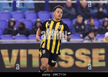 Arnheim, Niederlande. Januar 2024. ARNHEM, NIEDERLANDE - 14. JANUAR: Million Manhoef of Vitesse während des niederländischen Eredivisie-Spiels zwischen Vitesse und FC Utrecht im Stadion Gelredome am 14. Januar 2024 in Arnhem, Niederlande. (Foto: Ben Gal/Orange Pictures) Credit: dpa/Alamy Live News Stockfoto