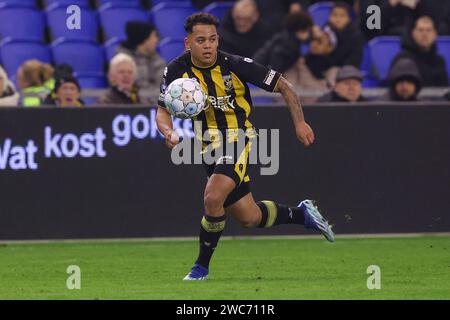 Arnheim, Niederlande. Januar 2024. ARNHEM, NIEDERLANDE - 14. JANUAR: Million Manhoef of Vitesse während des niederländischen Eredivisie-Spiels zwischen Vitesse und FC Utrecht im Stadion Gelredome am 14. Januar 2024 in Arnhem, Niederlande. (Foto: Ben Gal/Orange Pictures) Credit: dpa/Alamy Live News Stockfoto