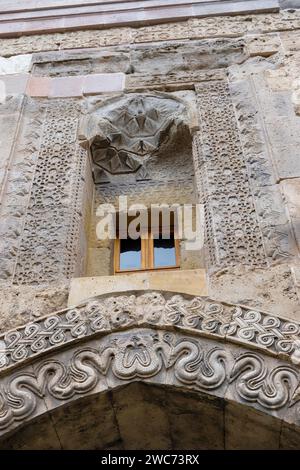 Sultan Han ist eine große Seldschukische Karawanserei aus dem 13. Jahrhundert in der Stadt Sultanhanı, Provinz Aksaray, Türkei. Stockfoto