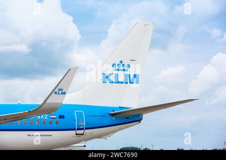 Boryspil, Ukraine - 13. August 2020: Heck des KLM Royal Dutch Airlines Flugzeugs Boeing 737-800 (PH-BXZ) auf dem Boryspil International Airport Stockfoto