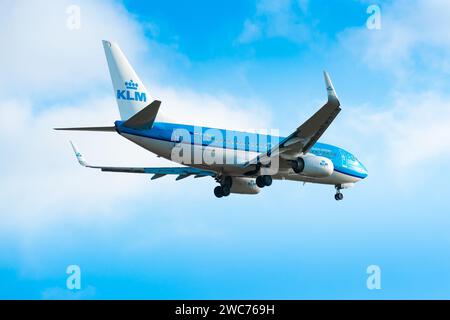 Boryspil, Ukraine - 2. Januar 2021: Das Flugzeug Boeing 737-700 (PH-BGU) der KLM Royal Dutch Airlines landet auf dem internationalen Flughafen Boryspil Stockfoto