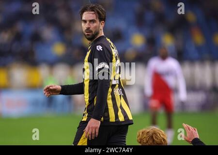 Arnheim, Niederlande. Januar 2024. ARNHEM, NIEDERLANDE - 14. JANUAR: Davy Propper of Vitesse während des niederländischen Eredivisie-Spiels zwischen Vitesse und FC Utrecht im Stadion Gelredome am 14. Januar 2024 in Arnheim, Niederlande. (Foto: Ben Gal/Orange Pictures) Credit: dpa/Alamy Live News Stockfoto