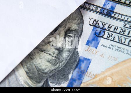 100 Dollar als Hintergrund für Makrofotos, 100 Dollar für Wirtschaft und Finanzen Stockfoto