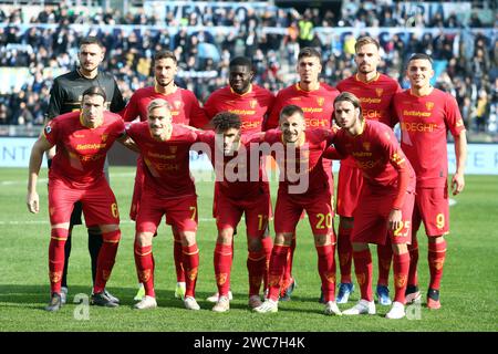 Rom, Italien 14.01.2024: Das Team Lecce trat vor dem italienischen Fußballspiel der Serie A TIM 2023-2024 SS Lazio gegen US Lecce im Olympiastadion in Rom an. Stockfoto