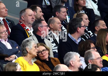 Berlin, Deutschland. Januar 2024. 14.01.2024, Mercedes-Benz-Arena, Berlin, DEU, EHF 2024, Mazedonien vs Deutschland, im Bild Bundeskanzler Olaf Scholz Foto: Jürgen Engler/nordphoto GmbH/dpa/Alamy Live News Stockfoto