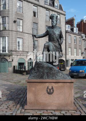 ABERDEEN, Großbritannien – 14. SEPTEMBER 2023: Die Statue der Gordon Highlanders von Mark Richards um 2011 Stockfoto