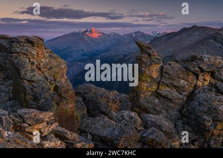 Sonnenuntergang auf dem Longs Peak von der Trail Ridge Road im Rocky Mountain National Park, Coclorado Stockfoto