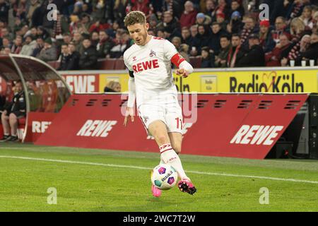 Köln, Deutschland. Januar 2024. Florian Kainz (1. FC Köln, #11) bei der Ballannahme. Fußball: 1. Bundesliga, Saison 2023/2024, 17. Spieltag, 1. FC Köln - 1. FC Heidenheim 1846 am 13.01.2024 im RheinEnergieStadion in Köln Wichtiger Hinweis: Gemaess den Vorgaben der DFL Deutsche Fussball Liga bzw. Des DFB Deutscher Fussball-Bund ist es untersagt, in dem Stadion und/oder vom Spiel angefertigte Fotoaufnahmen in Form von Sequenzbildern und/oder videoaehnlichen Fotostrecken zu verwerten bzw. Verwerten zu lassen. Foto: Kirchner-Media/TH/dpa/Alamy Live News Stockfoto