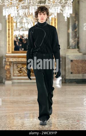 Mailand, Italien. Januar 2024. AUSSPRECHEN Herbst/Winter 2024-2025 Runway während der Milan Fashion Week Herrenmode am 2024. Januar - Mailand; Italien 14/01/2024 Credit: dpa/Alamy Live News Stockfoto