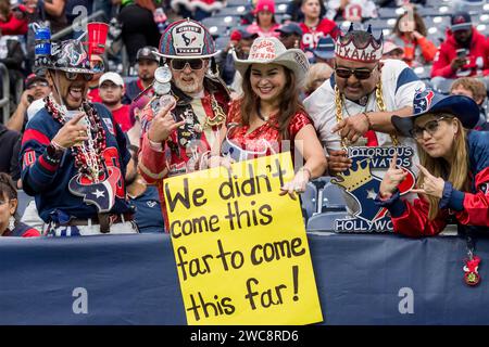 Houston, TX, USA. Januar 2024. Houston Texans Fans vor einem Wild Card Playoff Spiel zwischen den Cleveland Browns und den Houston Texans in Houston, Texas. Trask Smith/CSM/Alamy Live News Stockfoto