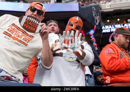 Houston, TX, USA. Januar 2024. Cleveland Browns Fans vor einem Wild Card Playoff Spiel zwischen den Cleveland Browns und den Houston Texans in Houston, Texas. Trask Smith/CSM/Alamy Live News Stockfoto