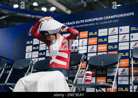 Apeldoorn, Niederlande. Januar 2024. Foto von Alex Whitehead/SWpix.com - 14/01/2024 - Radfahren - UEC Track Elite Europameisterschaft 2024 - Omnisport, Apeldoorn, Niederlande - Qualifikation für Frauen im Einzelfall - Alberte Greve von Dänemark Credit: SWpix/Alamy Live News Stockfoto