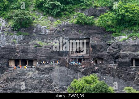 Höhleneingänge, Ajanta, Maharashtra, Indien Stockfoto