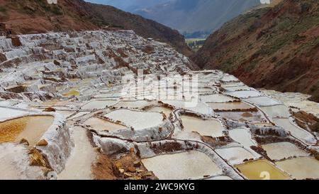 Die Salineras de Maras in Peru. Stockfoto