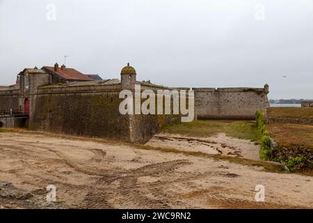 Die Zitadelle von Port-Louis ist eine Zitadelle, die im 16. Jahrhundert von den Spaniern erbaut und im 17. Jahrhundert von den Franzosen in Port-Louis (B. Stockfoto
