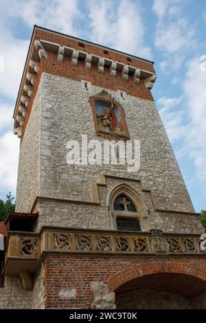 Die Statue von Florian am St. Florian-Tor in Krakau, Polen Stockfoto