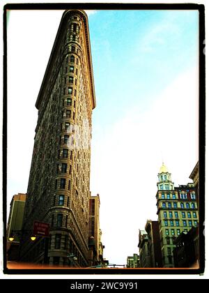 Flatiron Building in NYC NY an einem sonnigen Tag Stockfoto