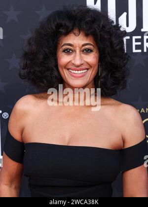 Santa Monica, Usa. Januar 2024. SANTA MONICA, LOS ANGELES, KALIFORNIEN, USA – 14. JANUAR: Tracee Ellis Ross kommt zu den 29. Annual Critics' Choice Awards, die am 14. Januar 2024 im Barker Hangar in Santa Monica, Los Angeles, Kalifornien, USA, stattfinden. (Foto: Xavier Collin/Image Press Agency) Credit: Image Press Agency/Alamy Live News Stockfoto