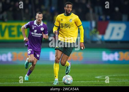 Sittard, Niederlande. Januar 2024. SITTARD, NIEDERLANDE - 13. JANUAR: Loreintz Rosier von Fortuna Sittard während des niederländischen Eredivisie-Spiels zwischen Fortuna Sittard und Sparta Rotterdam im Fortuna Sittard Stadion am 13. Januar 2024 in Sittard, Niederlande. (Foto von Orange Pictures) Credit: dpa/Alamy Live News Stockfoto