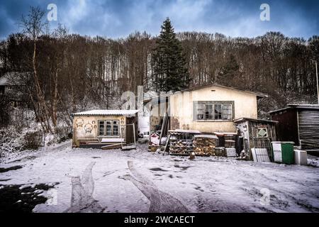 Abgenutztes Haus in Vejle City, Dänemark Stockfoto