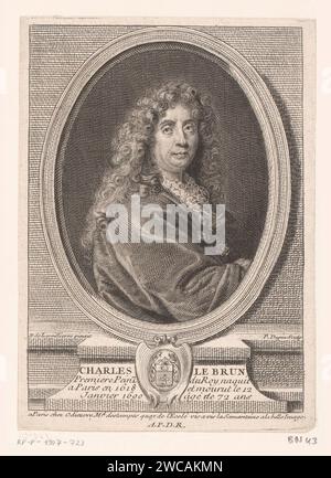 Portret van Charles Le Brun, Pierre Dupin, nach Nicolas de Largillière, 1700–1751 Druckgraphiker: Franziskus: Paris Papierstich / Gravur Porträt, Selbstporträt des Malers. Ornament  Medaillon Stockfoto