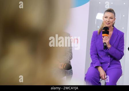 Anne Igartiburu nimmt an der Präsentation der RTVE-Fernsehsendung „D Corazon“ Torrespaña am 15. Januar 2024 in Madrid Teil. (Foto: Oscar Gonzalez/SIPA USA) (Foto: Oscar Gonzalez/SIPA USA) Stockfoto