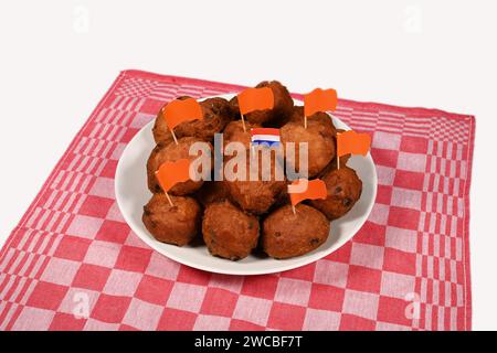 Oliebollen mit niederländischen Fahnen Stockfoto