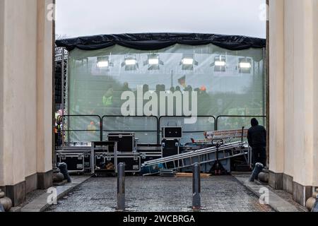 15.01.2024,Berlin,Kundgebung von Landwirtschaft und Transportgewerbe.Tausende von Traktoren sind in der Hauptstadt unterwegs.Bühne am Brandenburger Tor u.a mit Joachim Rukwied Präsident, Deutscher Bauernverband *** 15 01 2024,Berlin,Rallye Landwirtschaft und Verkehr Tausende von Traktoren sind in der Hauptstadt unterwegs unter anderem deutscher Bauernverband Stockfoto