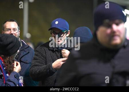 Joey Barton kommt im Stadion Brighton & Hove Albion gegen Olympique de Marseille, UEFA Europa League, Amex Stadium, Brighton, Großbritannien - 14. Dezember 2023 an Stockfoto