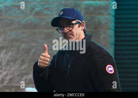 Joey Barton kommt im Stadion Brighton & Hove Albion gegen Olympique de Marseille, UEFA Europa League, Amex Stadium, Brighton, Großbritannien - 14. Dezember 2023 an Stockfoto