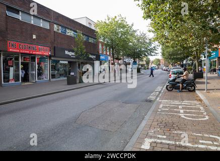 Eine Reihe von Geschäften in Orpington, Kent Stockfoto