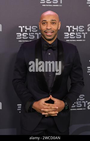 Thierry Henry kommt auf dem Grünen Teppich vor den Besten FIFA Football Awards 2023 im Apollo Theatre in London, Großbritannien. Januar 2024. (Foto: Mark Cosgrove/News Images) Credit: News Images LTD/Alamy Live News Stockfoto