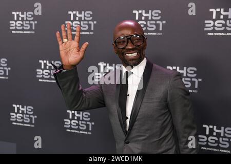 Claude Makélélé kommt auf dem Grünen Teppich vor den Besten FIFA Football Awards 2023 im Apollo Theatre in London, Großbritannien. Januar 2024. (Foto: Mark Cosgrove/News Images) Credit: News Images LTD/Alamy Live News Stockfoto