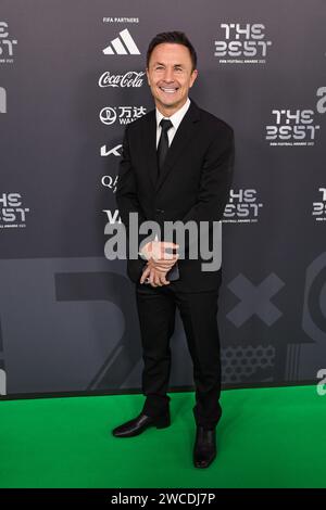 Dennis Wise kommt auf dem Grünen Teppich vor den Besten FIFA Football Awards 2023 im Apollo Theatre in London, Großbritannien. Januar 2024. (Foto: Mark Cosgrove/News Images) Credit: News Images LTD/Alamy Live News Stockfoto