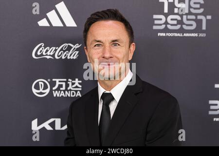 Dennis Wise kommt auf dem Grünen Teppich vor den Besten FIFA Football Awards 2023 im Apollo Theatre in London, Großbritannien. Januar 2024. (Foto: Mark Cosgrove/News Images) Credit: News Images LTD/Alamy Live News Stockfoto