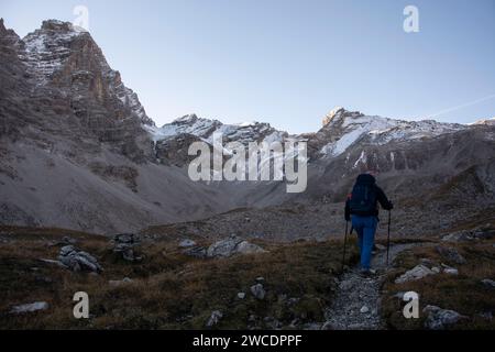 Parc Ela: Aufstieg von der Ela-Hütte zum Ela-Pass Stockfoto