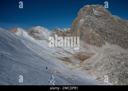 Parc Ela: Aufstieg von der Ela-Hütte zum Ela-Pass Stockfoto