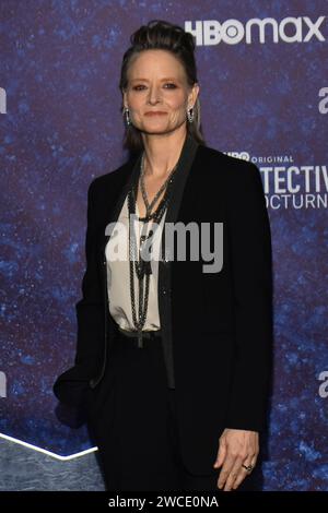 Mexiko-Stadt, Mexiko. Januar 2024. 11. Januar 2023, Mexiko-Stadt: Die US-amerikanische Schauspielerin Jodie Foster besucht den blauen Teppich für die Premiere der Fernsehserie von HBO True Detective: Night Country im Cineteca Nacional. Am 11. Januar 2023 in Mexiko-Stadt. (Foto: Carlos Tischler/Eyepix/SIPA USA) Credit: SIPA USA/Alamy Live News Stockfoto