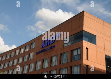 BERLIN/GERMANYDEUSCTHLAND / 10. AUGUST 2018.. ARD Deutsches Fernsehbürogebäude in Berlin ( Foto von Francis Joseph Dean / Deanpictures. Stockfoto