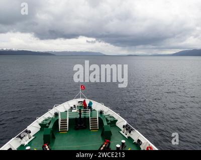 Sie überqueren den Beagle-Kanal auf dem Weg nach Ushuaia Stockfoto