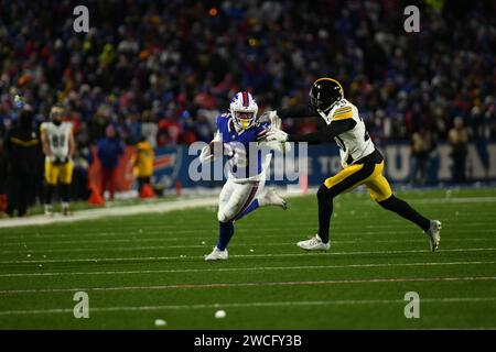 Orchard Park, New York, USA. Januar 2024. Januar 2024 während der Pittsburgh Steelers vs. Buffalo Bills in Orchard Park, NY. Jake Mysliwczyk/AMG Media (Kreditbild: © Jake Mysliwczyk/BMR via ZUMA Press Wire) NUR ZUR REDAKTIONELLEN VERWENDUNG! Nicht für kommerzielle ZWECKE! Stockfoto