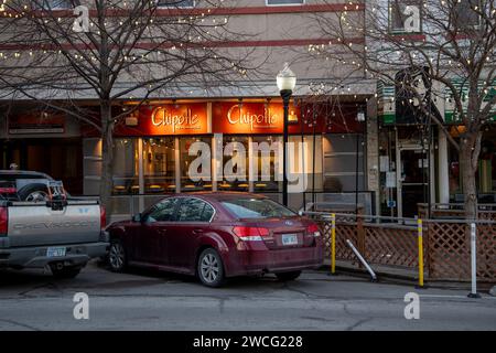 Lawrence, Kansas. Chipotle Mexican Grill auf der Hauptstraße in der Innenstadt von Lawrence. Stockfoto