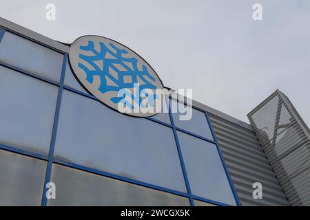 Bordeaux , Frankreich - 01 14 2024 : Picard Logo Marke und Textschild an den Fenstern Eingangsladen Fassadenladen französische Lebensmittel des Tiefkühlmarktes Unternehmen Stockfoto