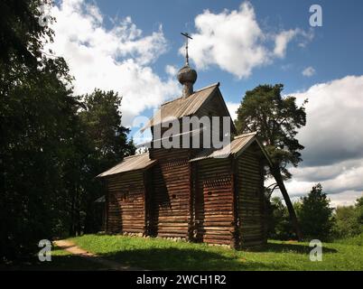 Kirche von St. Nikolaus in Vitoslavlitsy Dorf in der Nähe von Nowgorod. Russland Stockfoto