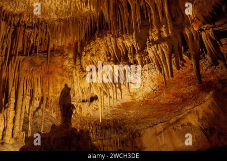 Berühmte Höhle "Cuevas del Drach" (Dragon Cave) auf der spanischen Insel Mallorca Stockfoto